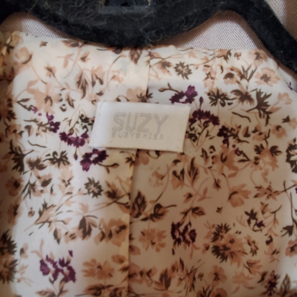 Blazer - Picture 4 of 4